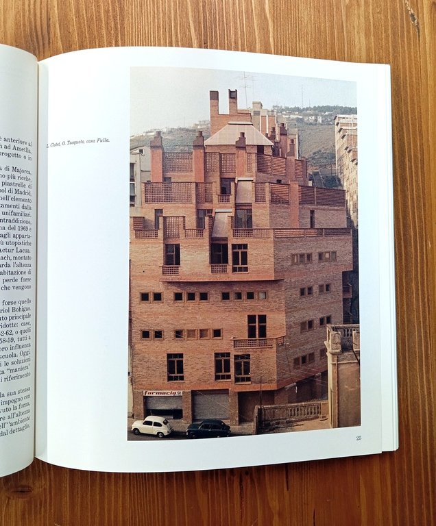 Spagna. Architettura 1965-1988
