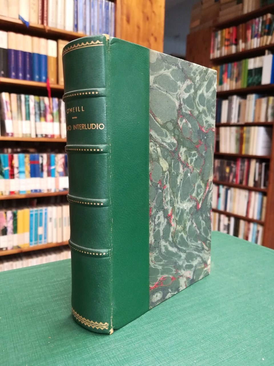 Strano Interludio (a cura e con prefazione di Eugenio Montale) | Immagine principale