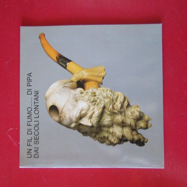 Un fil di fumo. di pipa dai secoli lontani