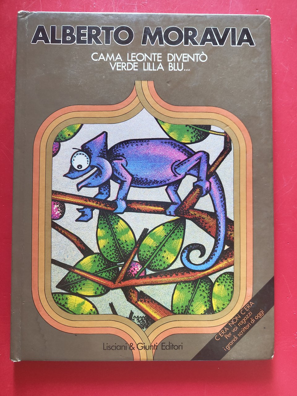 Cama Leonte diventò verde lilla blu.