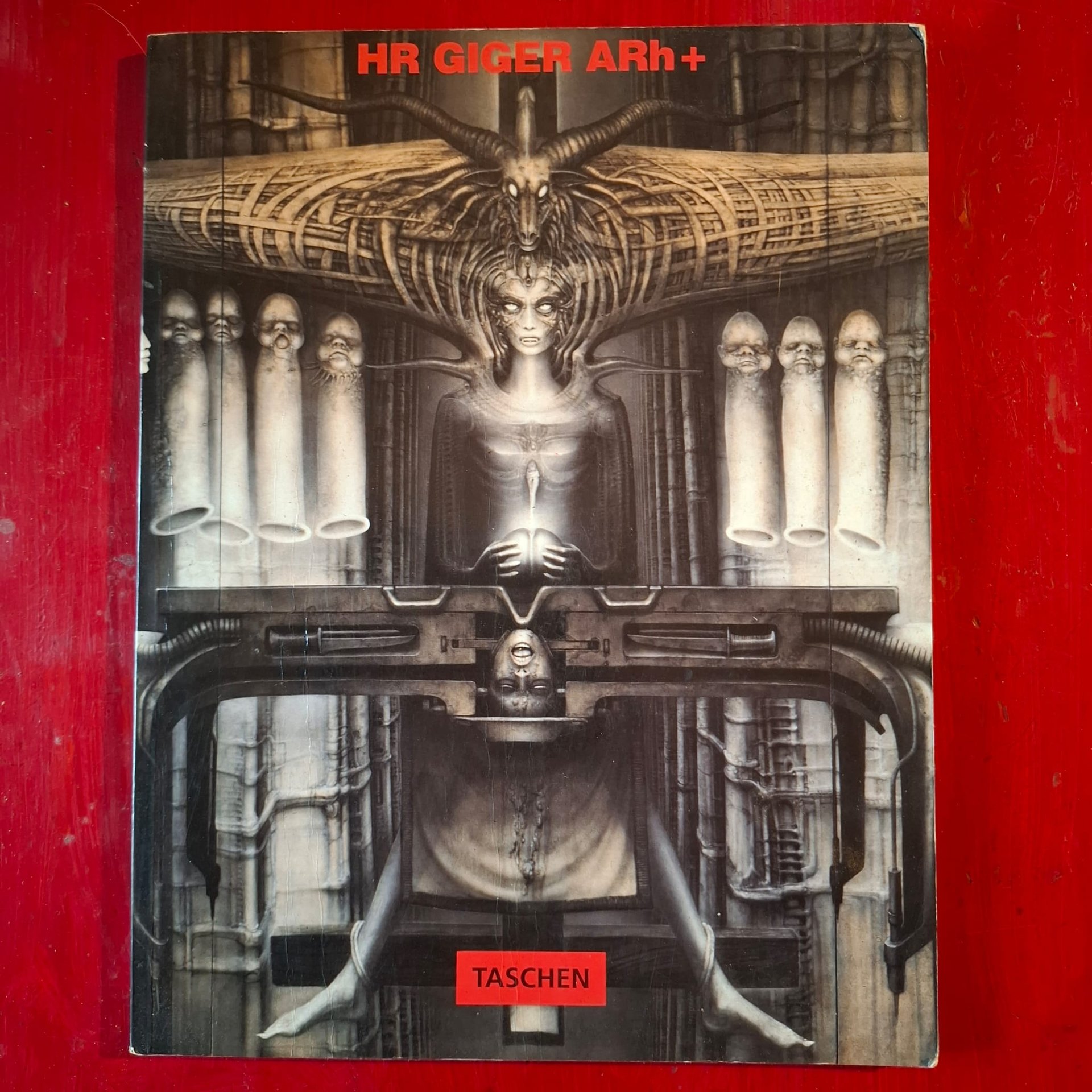 HR Gìger Arh+ - Libro