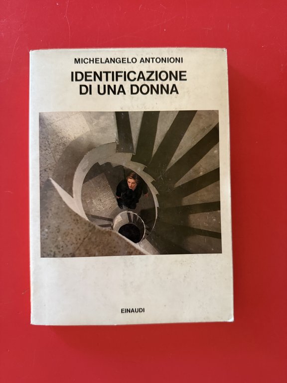Identificazione di una donna | Immagine Gallery 3