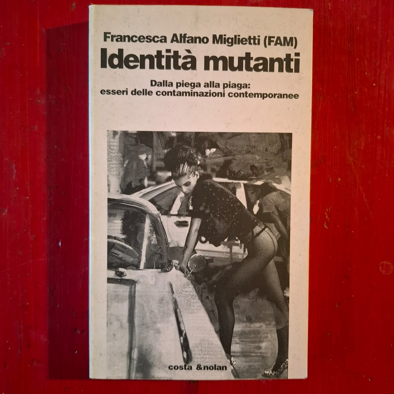 Identità mutanti | Immagine principale