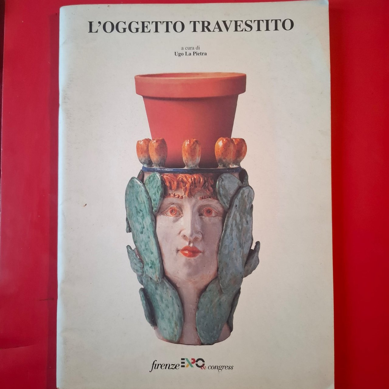 L'Oggetto Travestito | Immagine principale