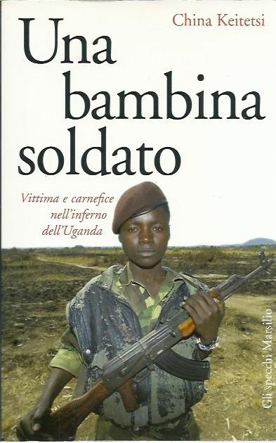 Una bambina soldato