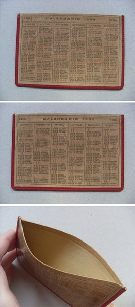Calendario / calendarietto porta foglietti in pelle 1956