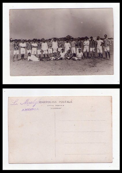 Cartolina fotografica squadra di CALCIO anni'20. Fot. L.Malgherini - ANDRIA