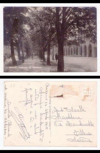 Cartolina/postcard BERGAMO - Passeggio sul sentierone. 1945