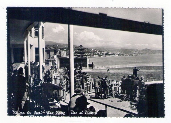 Cartolina/postcard Riviera dei Fiori - San Remo - Tiro al …