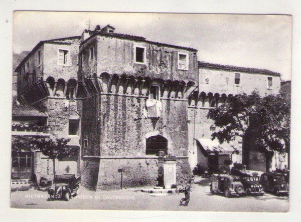 Cartolina Pietrasanta (Lucca) - La Rocca di Castruccio. 1955 ca.