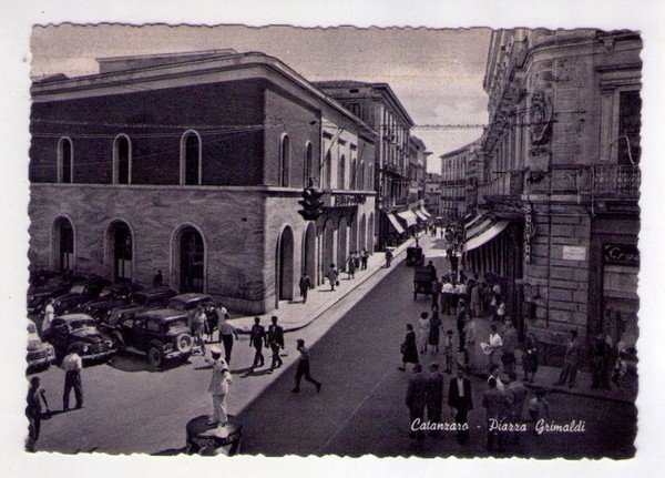 Cartolina Catanzaro - Piazza Grimaldi. 1959