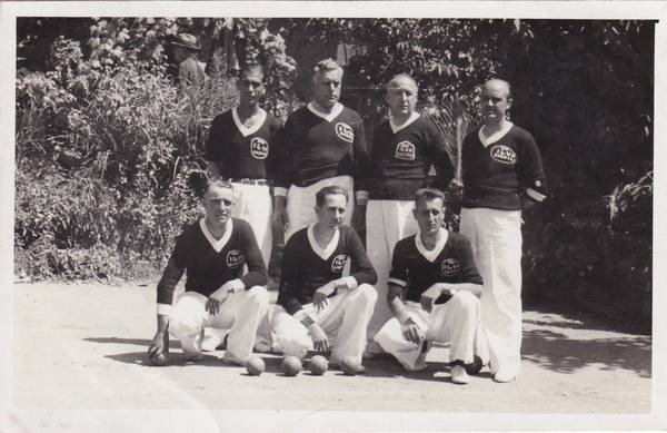 Cartolina squadra di bocce ILVA - GENOVA. 1939