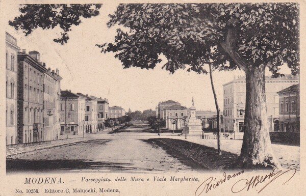 Cartolina MODENA - Passeggiata delle Mura e Viale Margherita.