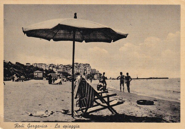 Cartolina Rodi Garganico (Foggia) - La spiaggia.