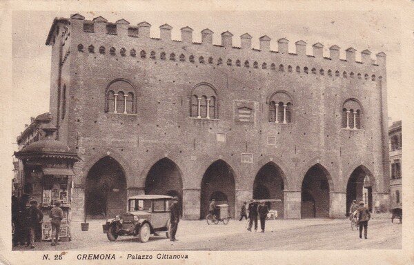 Cartolina CREMONA - Palazzo Cittanova. 1930