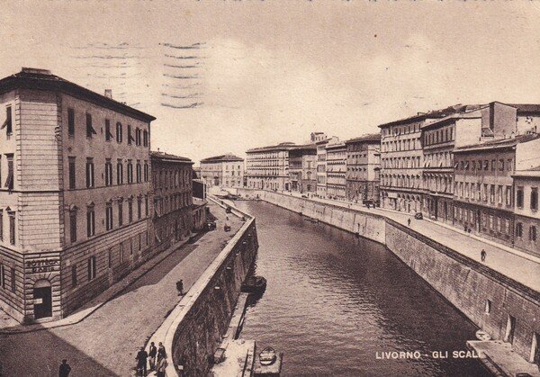 Cartolina Livorno - Gli scali. 1952