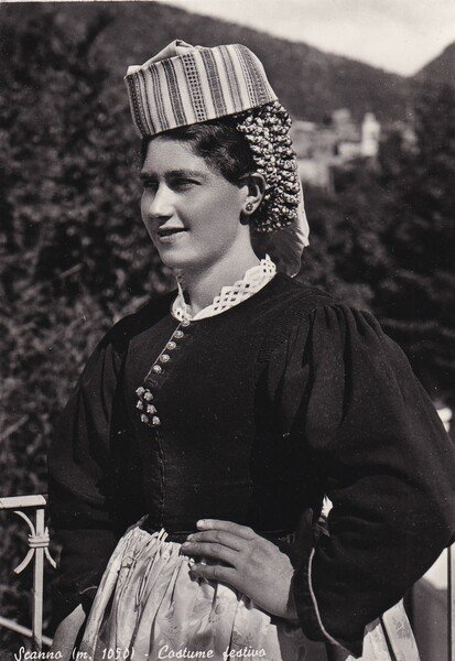 Cartolina Scanno (L'Aquila) - Costume festivo (Abruzzo) 1955