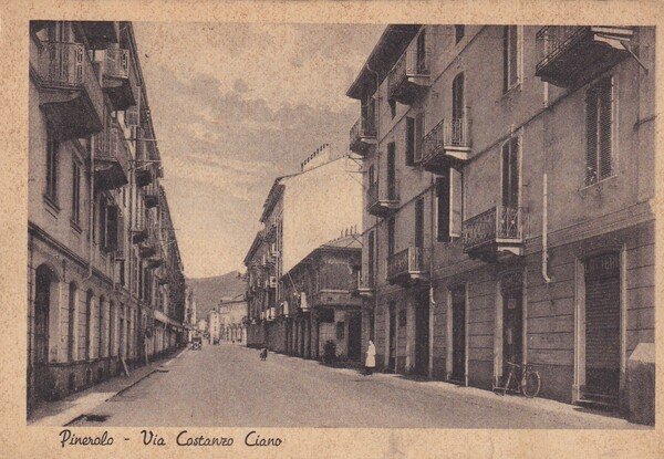 Cartolina Pinerolo (Torino) - Via Costanzo Ciano. 1941