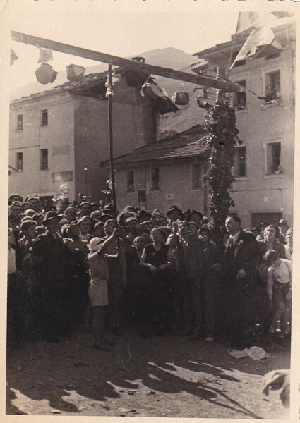 Fotografia originale Aosta, festa popolare 1938