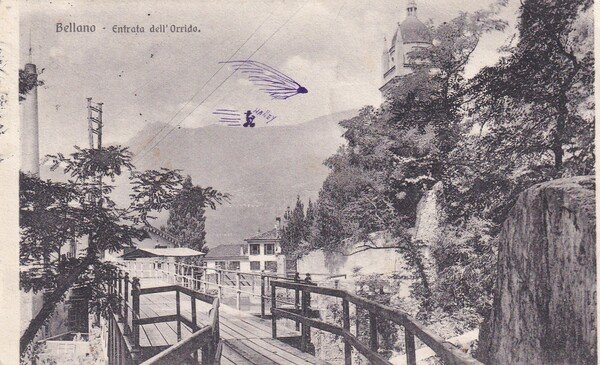 Cartolina Bellano (Lecco) - Entrata dell'Orrido. 1910