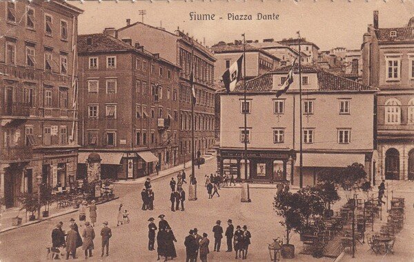 Cartolina FIUME - Piazza Dante. 1941