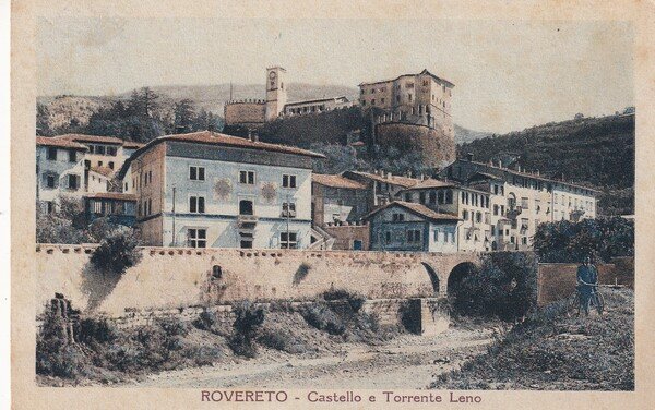 Cartolina Rovereto (Trento) - Castello e Torrente Leno. 1926