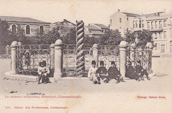 Cartolina Le colonne serpentine, Stamboul (Istanbul), Constantinople.