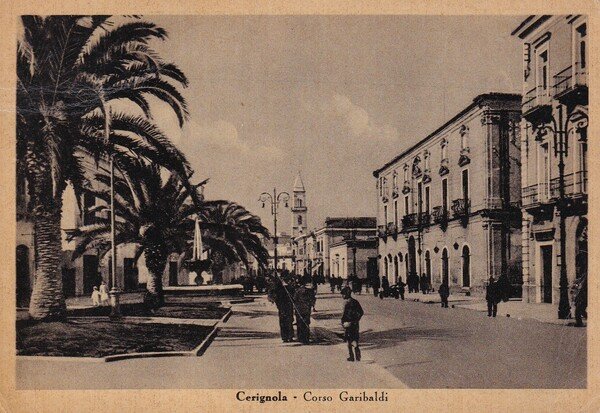 Cartolina Cerignola (Foggia) - Corso Garibaldi. 1950