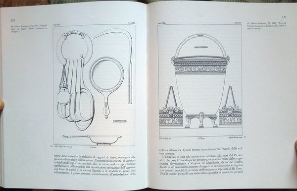 Il bronzo dei Romani. Arredo e suppellettile. A cura di …