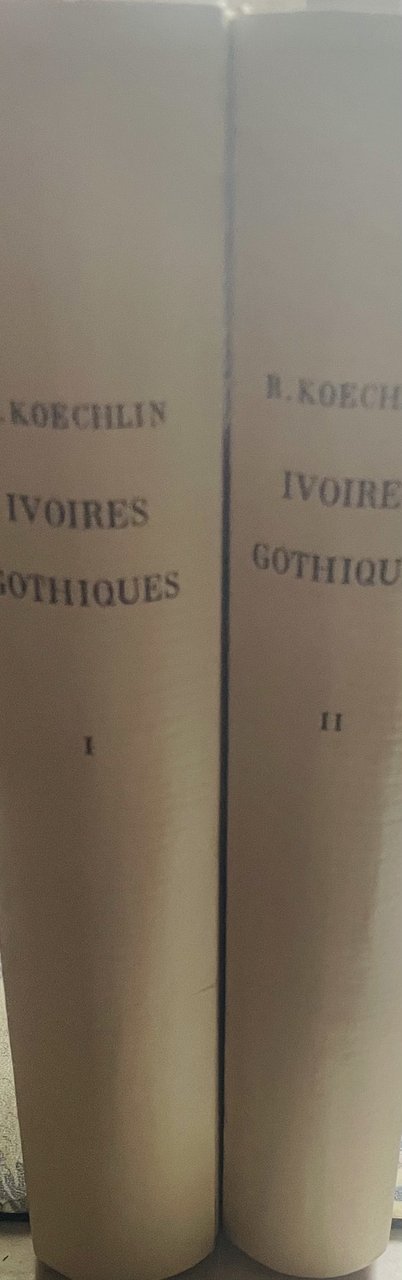 LES IVOIRES GOTHIQUES FRANCAIS IN 2 VOLUMI | Immagine principale
