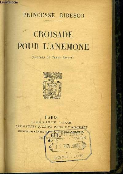 LIGHT REVEALING ARCHITECTURE