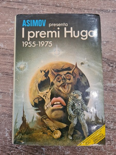 Asimov presenta i Premi Hugo 1955-1975