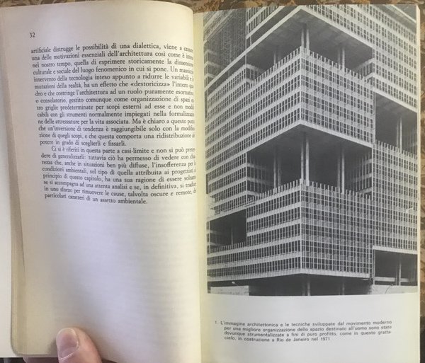 Uno spazio per l'architettura