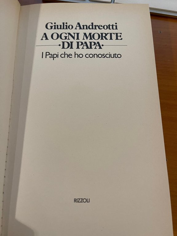 A ogni morte di Papa