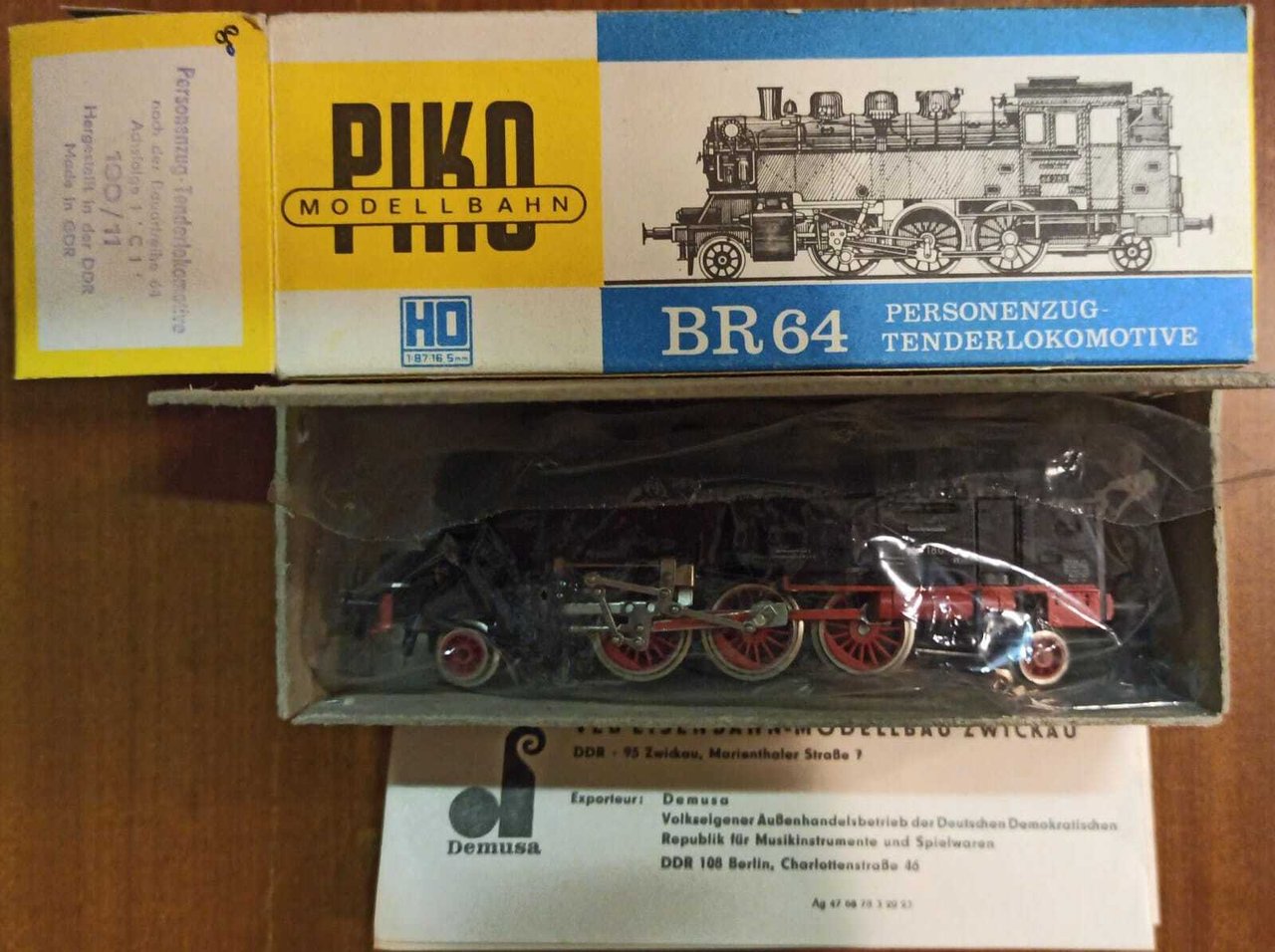 MODELLISMO. BR 64. Personenzug-Tenderlokomotive