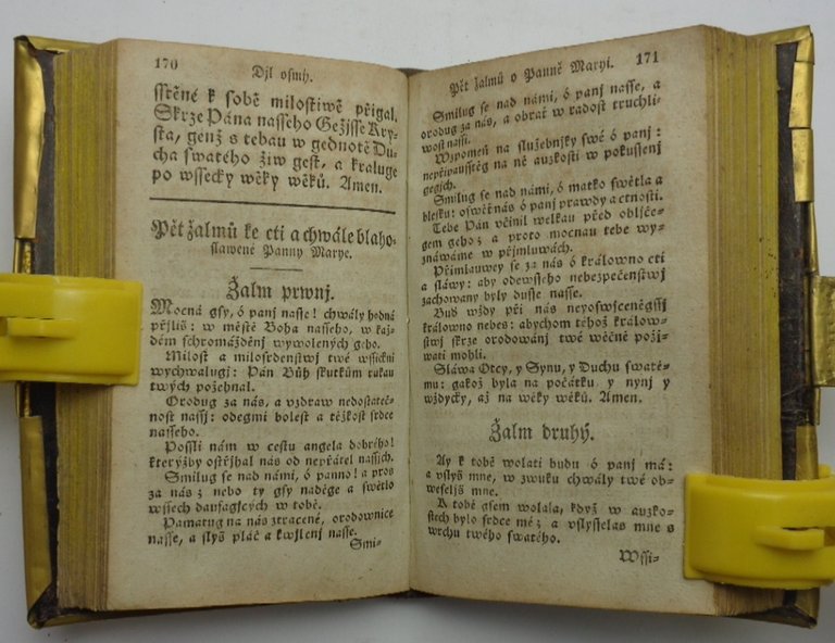 POLOWI?NI NEBE-KLÍ?, OBSAHUJÍCÍ POBO´NÉ MODLITBY (Chiave di mezzo-cielo contenente preghiere …