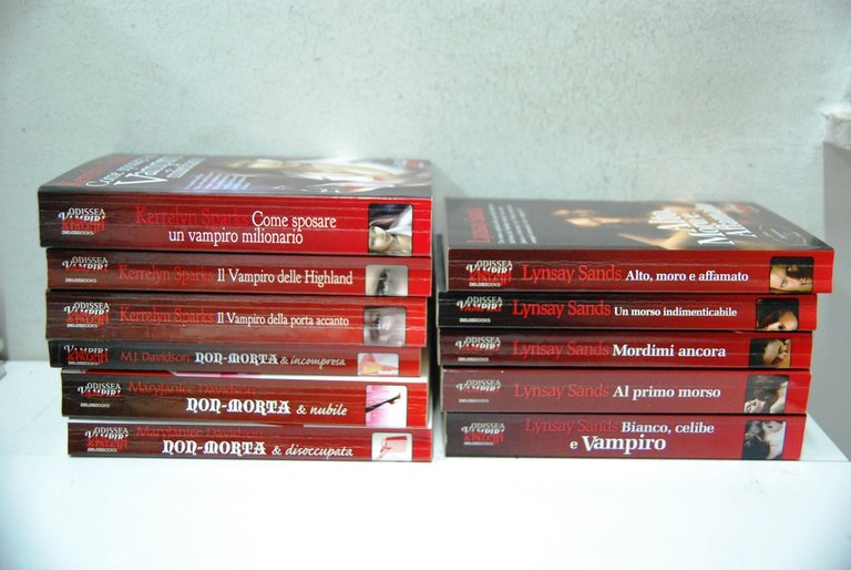 11 vol. vari odissea vampiri paletti