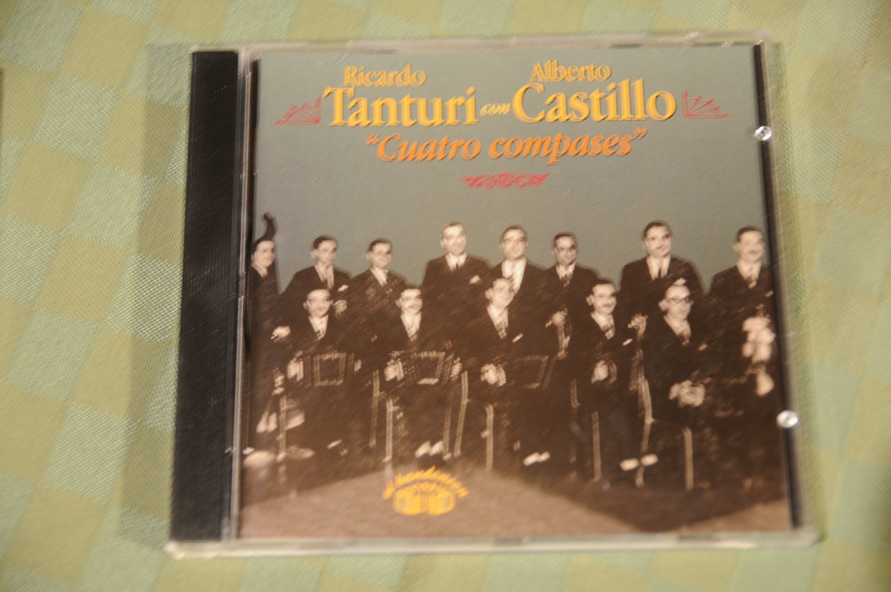 cd cuatro compases nuovo mai usato