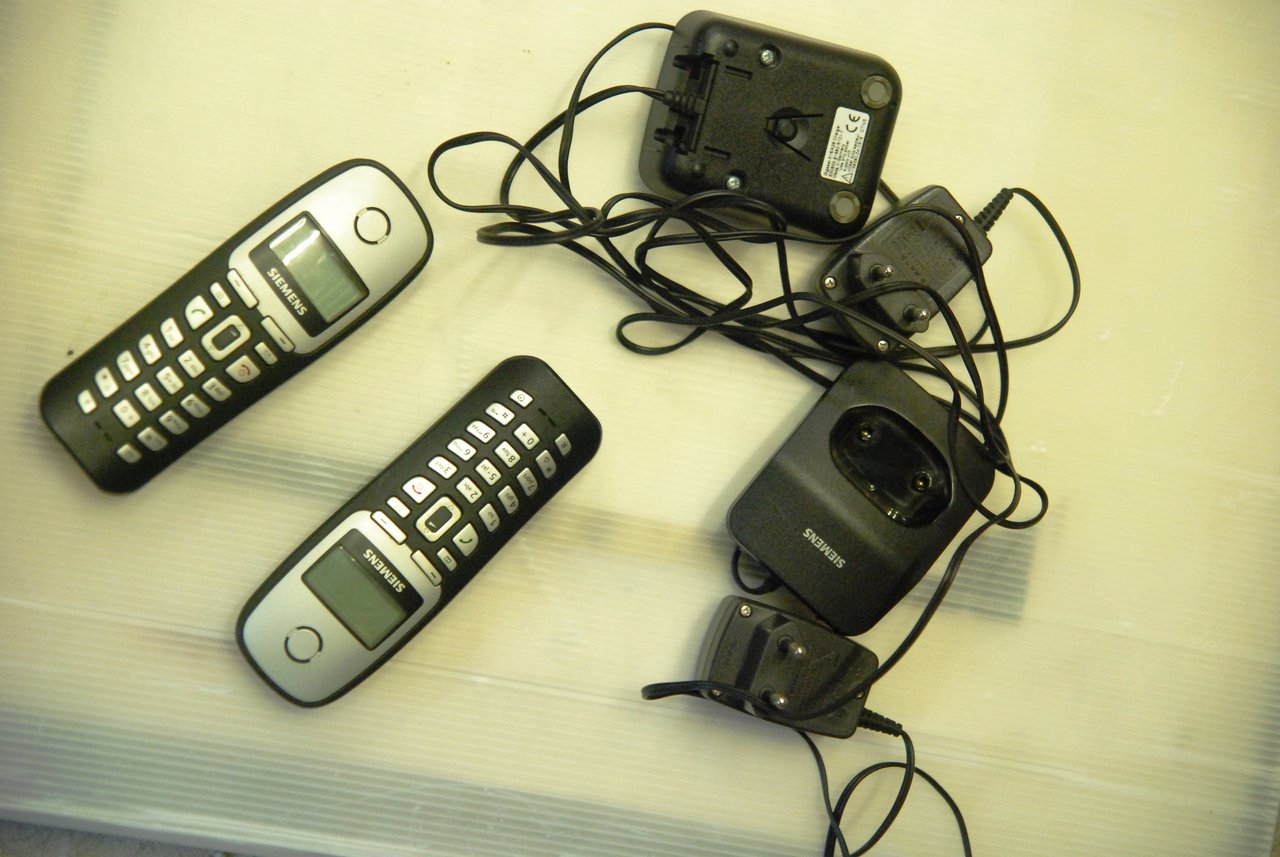 due cordless gigaset siemens completi di alimentatore a16 a26 a …