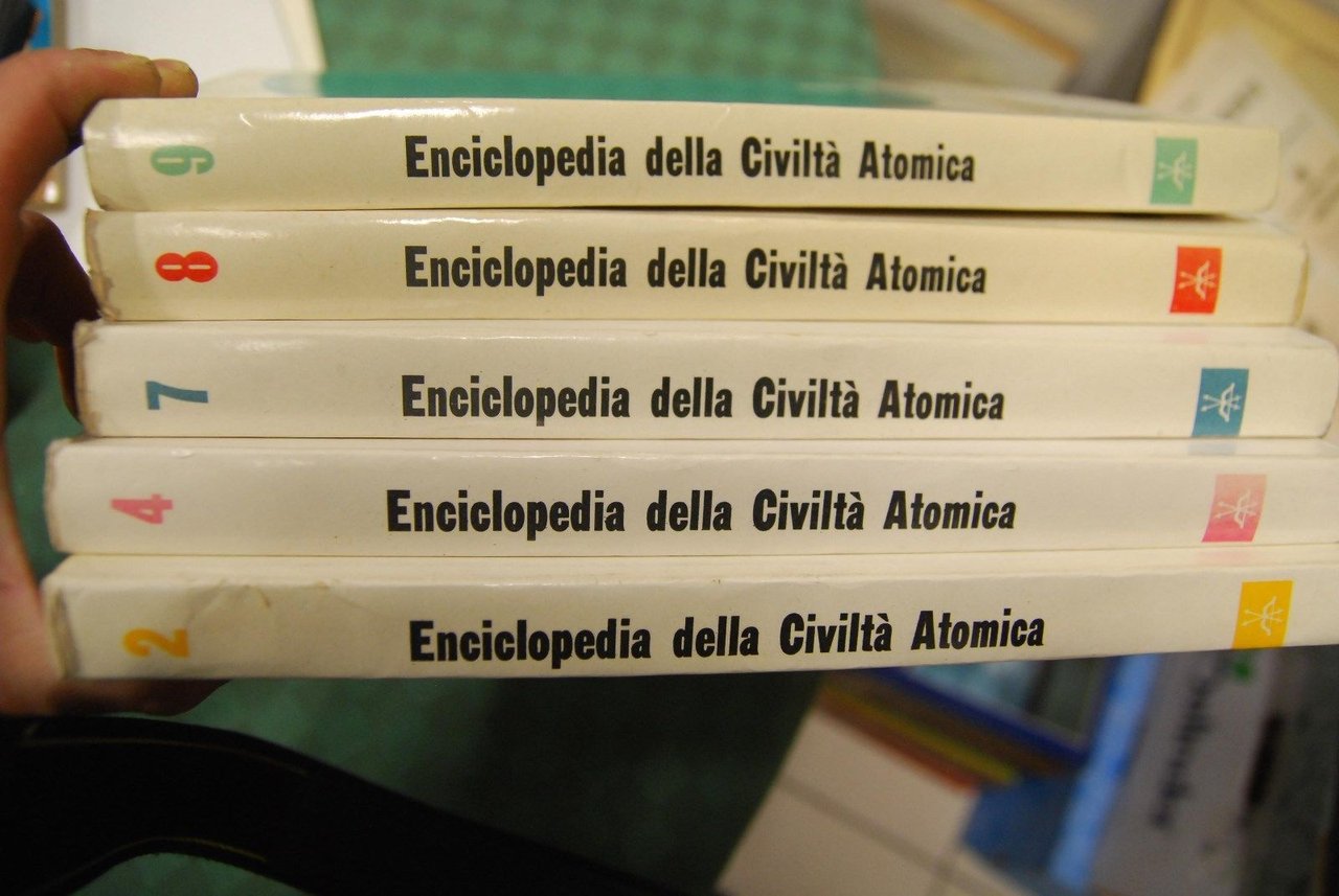 Enciclopedia della Civiltà Atomica 2,4,7,8,9 (li vendo anche sfusi, chiedete) | Immagine principale