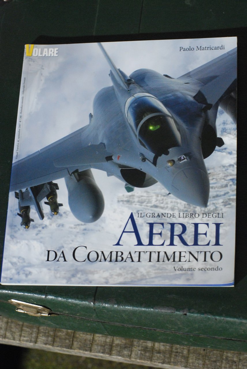 il grande libro degli aerei da combattimento