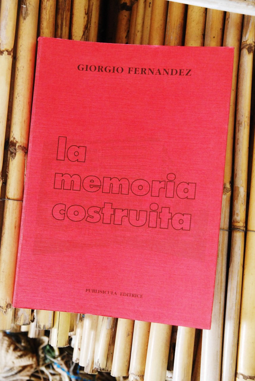 la memoria costruita (copertina morbida) NUOVO