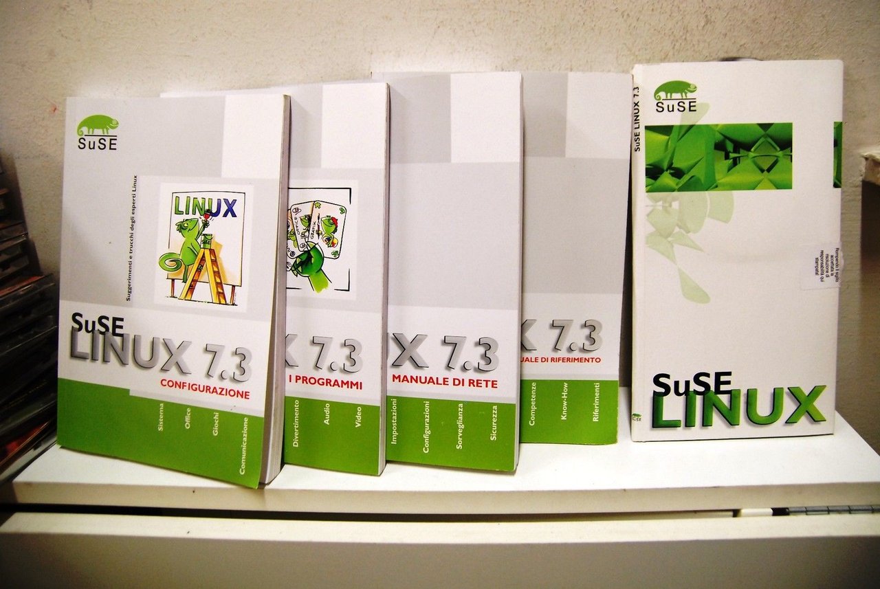 Linux 7.3 4 Manuali + CD: configurazione, i programmi, m. …