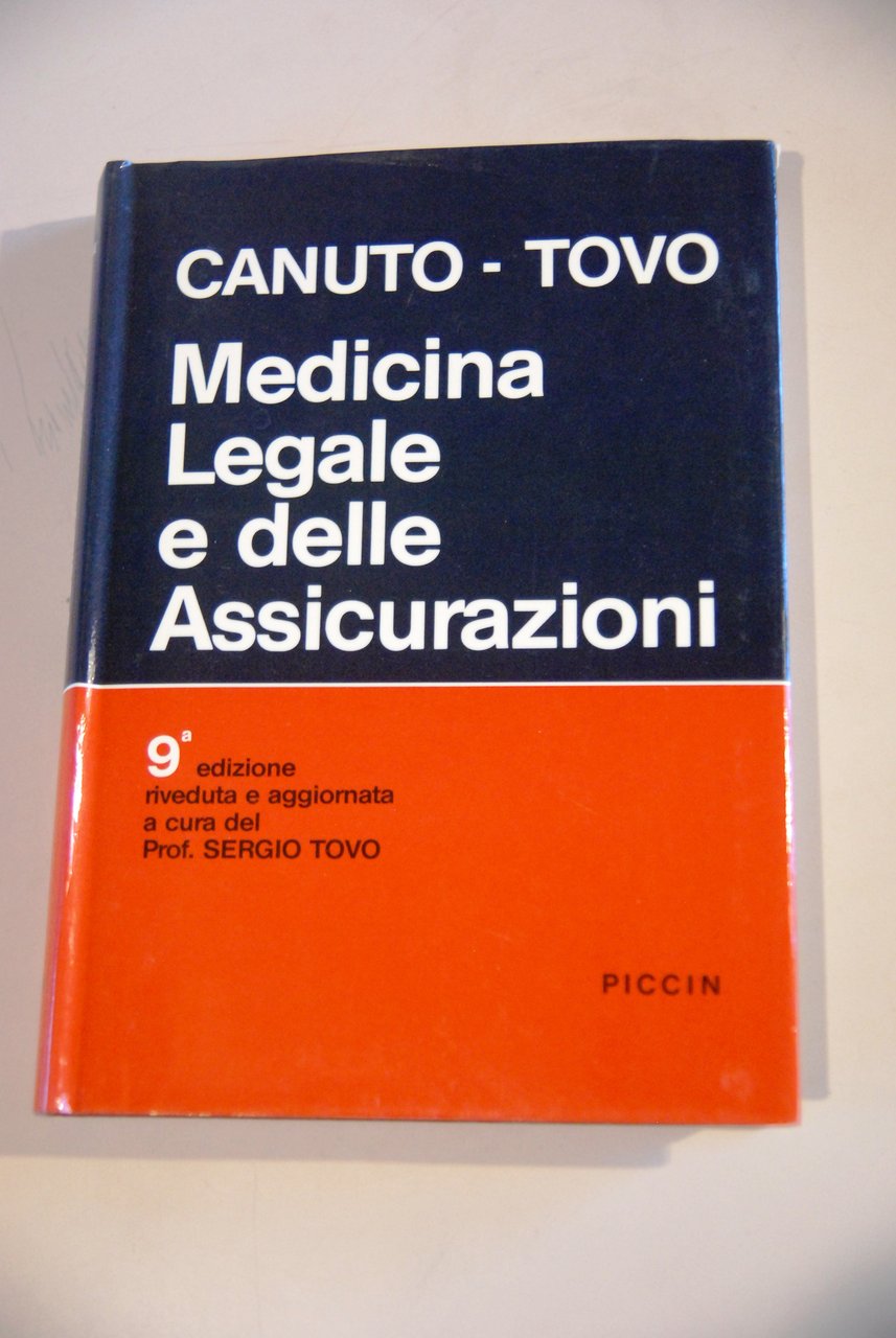 medicina legale e delle assicurazioni 9 edizione (sottolineature a matita)