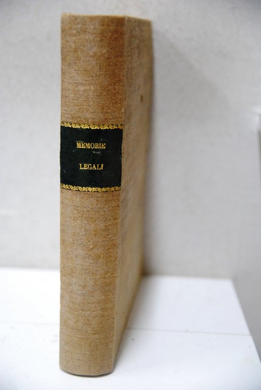 memorie legali 8 - comune caltagirone contro gravina, franco barcellona contro romano vedova accascina, fidecommissaria interlandi contro bellone fichera e perticone e contro cav. giorgio landolina, contro perticone, contro ottaviaqno e barone di donnafugata, paolino crescimanno duca di albafiorita e duca di s. martino contro barone polino, caltagirone contro giovanna notar bartolo e contro gaetano bonanno polino, barone del polino contro duca crescimanno, vicario di viagrande contro sig.ri barbagallo, pietro dilettoso contro saletti e puglisi, camporotondo e s. pietro contro exfeudatario ed occupatori delle lave del 1669, gandolfo la via cipriano giuseppa mozicato contro vincenzo la via cipriano.