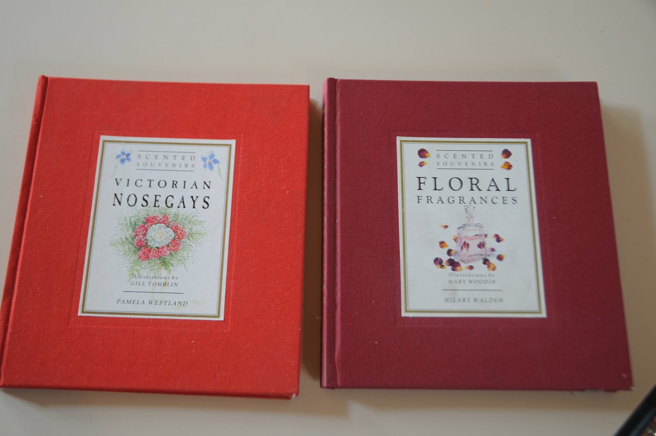 VICTORIAN NOSEGAYS floral fragrances 2 voll. NUOVI