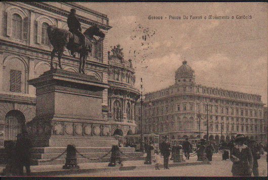 GENOVA. PIAZZA DE FERRARI E MONUMENTO A GARIBALDI.