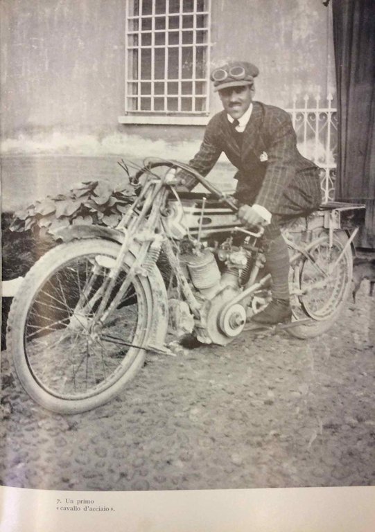 NUVOLARI. - Prefazione di Enzo Ferrari. Fotodocumentario di R. Renzi. …