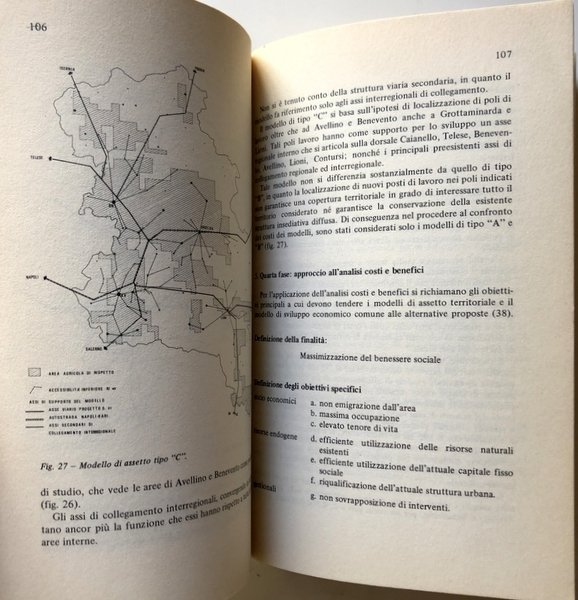 DALLA REGIONE AL COMPRENSORIO. PROBLEMI DI PIANIFICAZIONE URBANISTICA. A CURA …