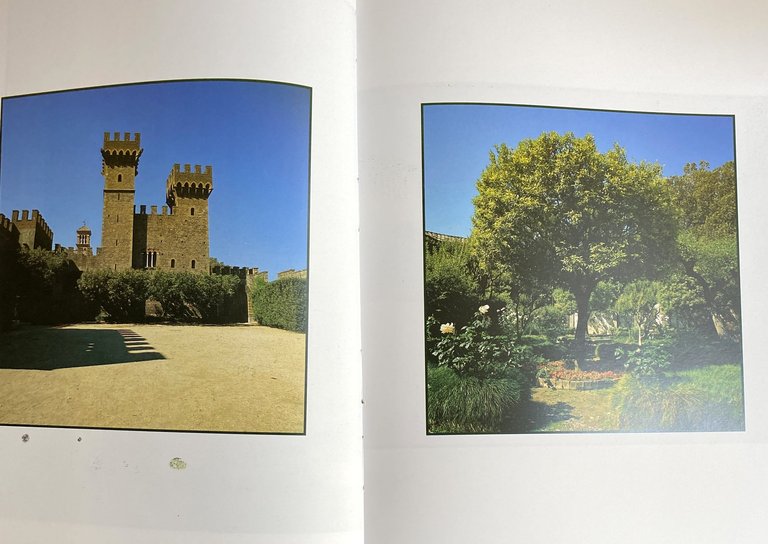 I GIARDINI SEGRETI DI NAPOLI. FUORI LE MURA; THE SECRET …